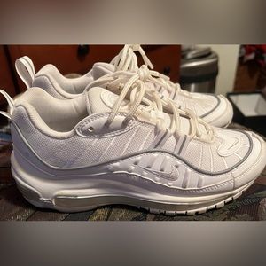 White Nike Air Max 97